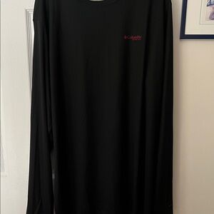 Columbia Men's Black and Red Long Sleeve top NWOT